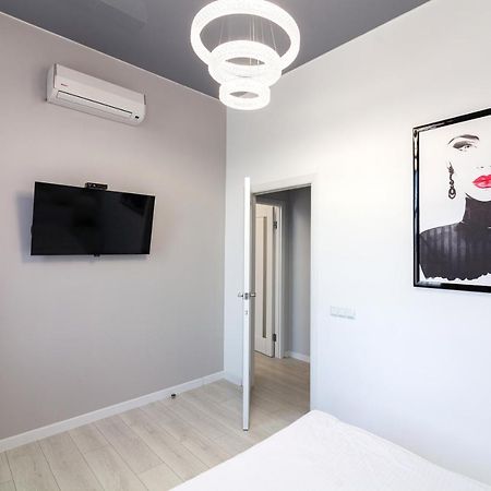 Leogrand Vip Apartments On Pidhirna 3 Lviv Luaran gambar