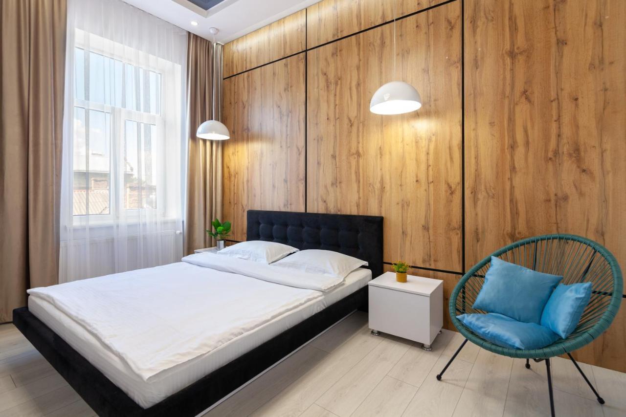 Leogrand Vip Apartments On Pidhirna 3 Lviv Luaran gambar